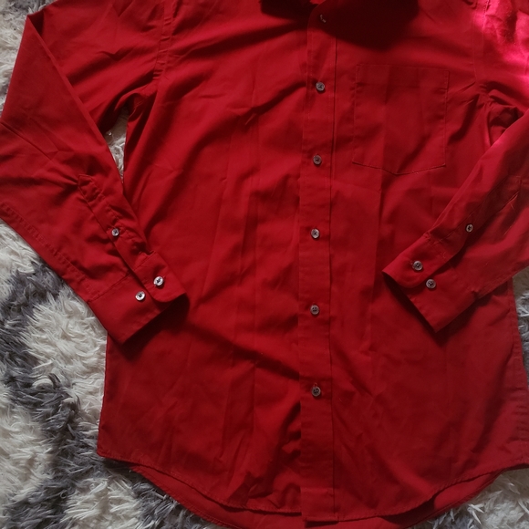 George red button down - Picture 8 of 8